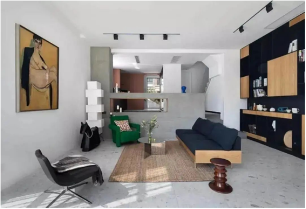 在室内装修装饰设计中，沙发一定要靠墙吗？